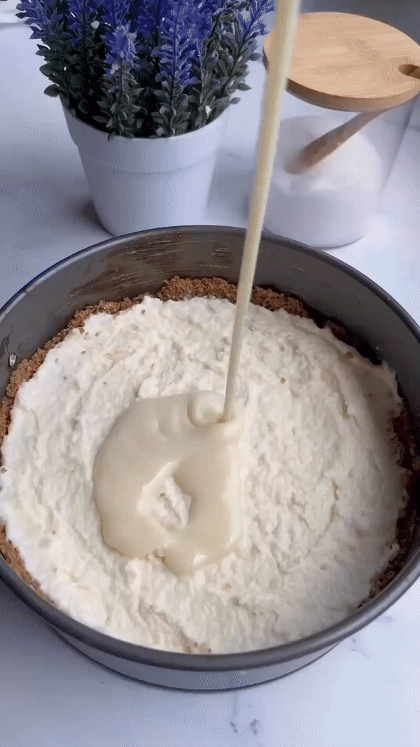 ‘Lijeni’ cheesecake s kokosom i bijelom čokoladom gotov je u tren oka