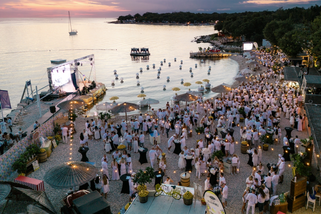 D’or beach bar, destilerija Aura i dizajner Boris Ružić priredili party za pamćenje