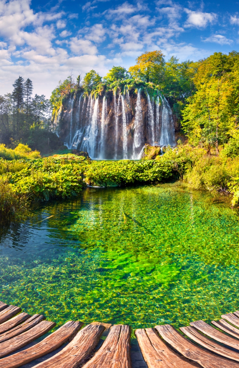Nacionalni park Plitvička jezera i ovog proljeća je snizio cijene ulaznica i možete ih kupiti već danas