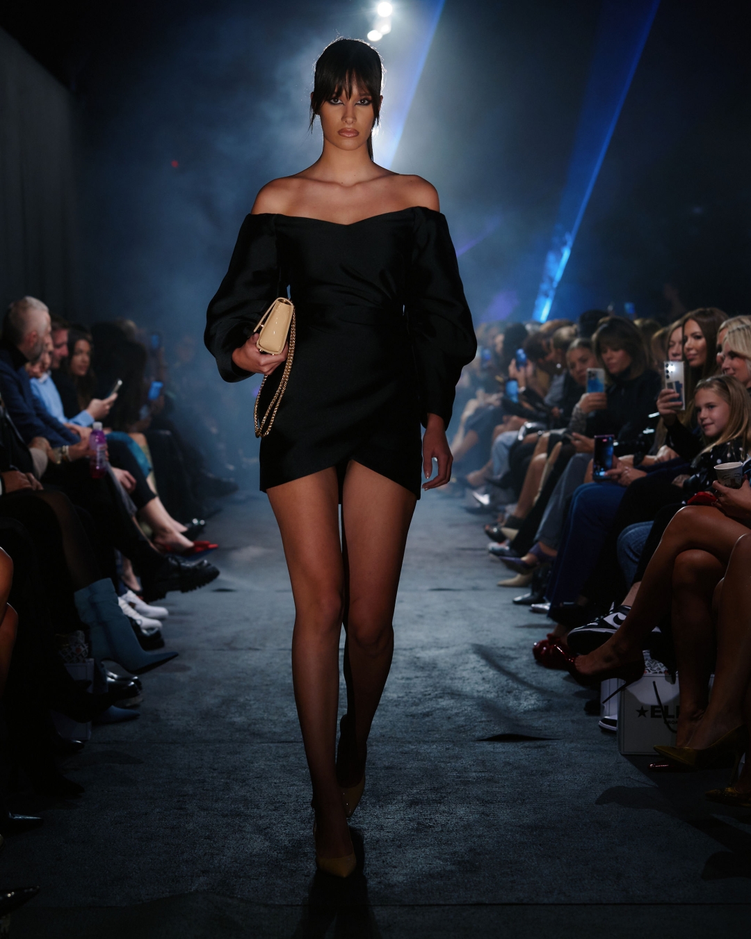 ELFS na modnoj reviji predstavio novu viziju male crne haljine, a podržali ih brojni slavni i poznati