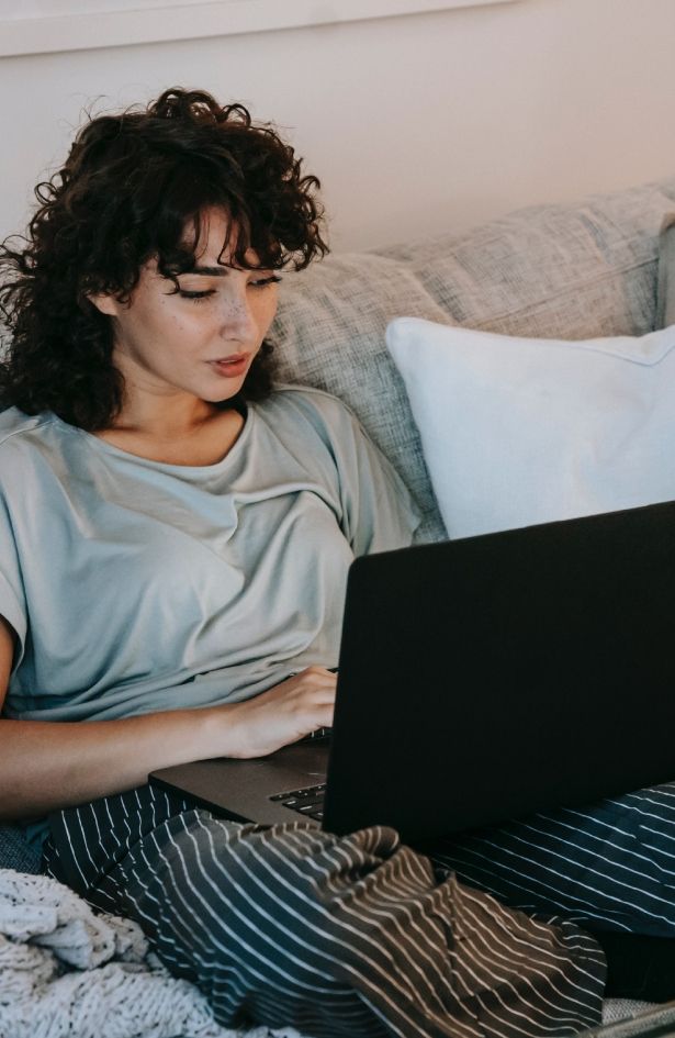 Lazy girl job trend s TikToka zapravo nema nikakve veze s lijenošću