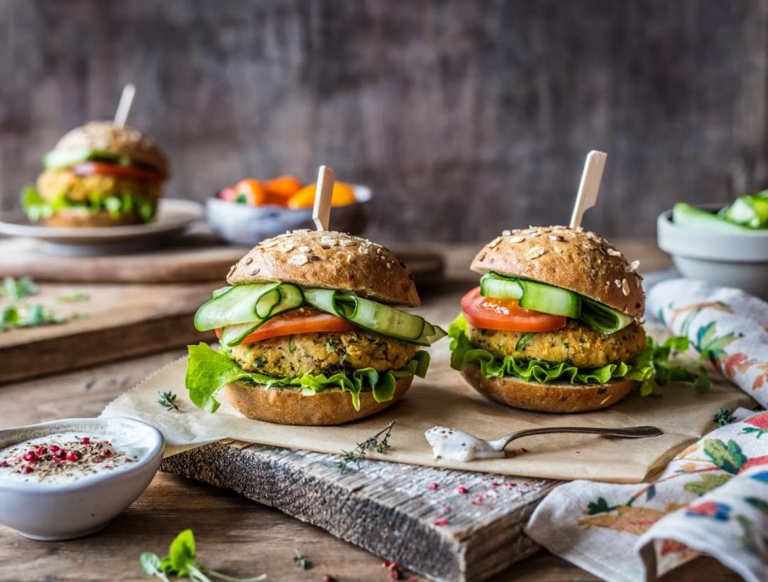 Burger od slanutka na roštilju_Coolinarika