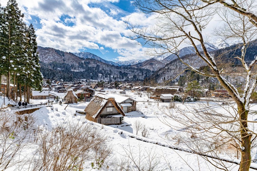 Gokayama_iStock