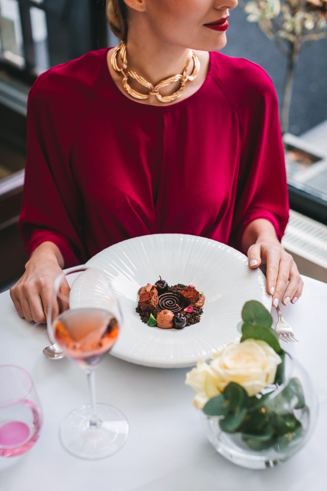 Brownie s tamnom čokoladom, čokoladna krema s aromatiziranim višnjama i anisom