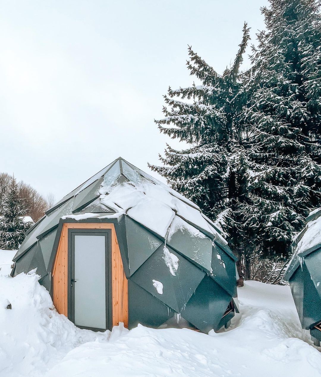 Kućice u snijegu: Jasno nam je zašto je ovo među najtraženijim odmaralištima u susjedstvu