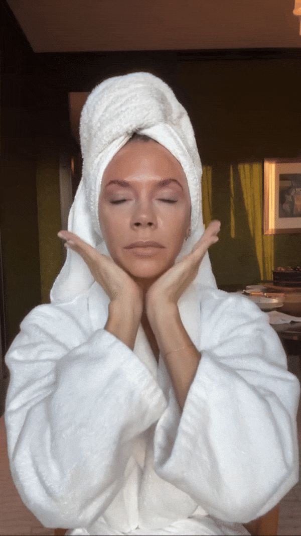 Victoria Beckham je pokazala svoju beauty rutinu od tri koraka. U fokusu su ovi proizvodi
