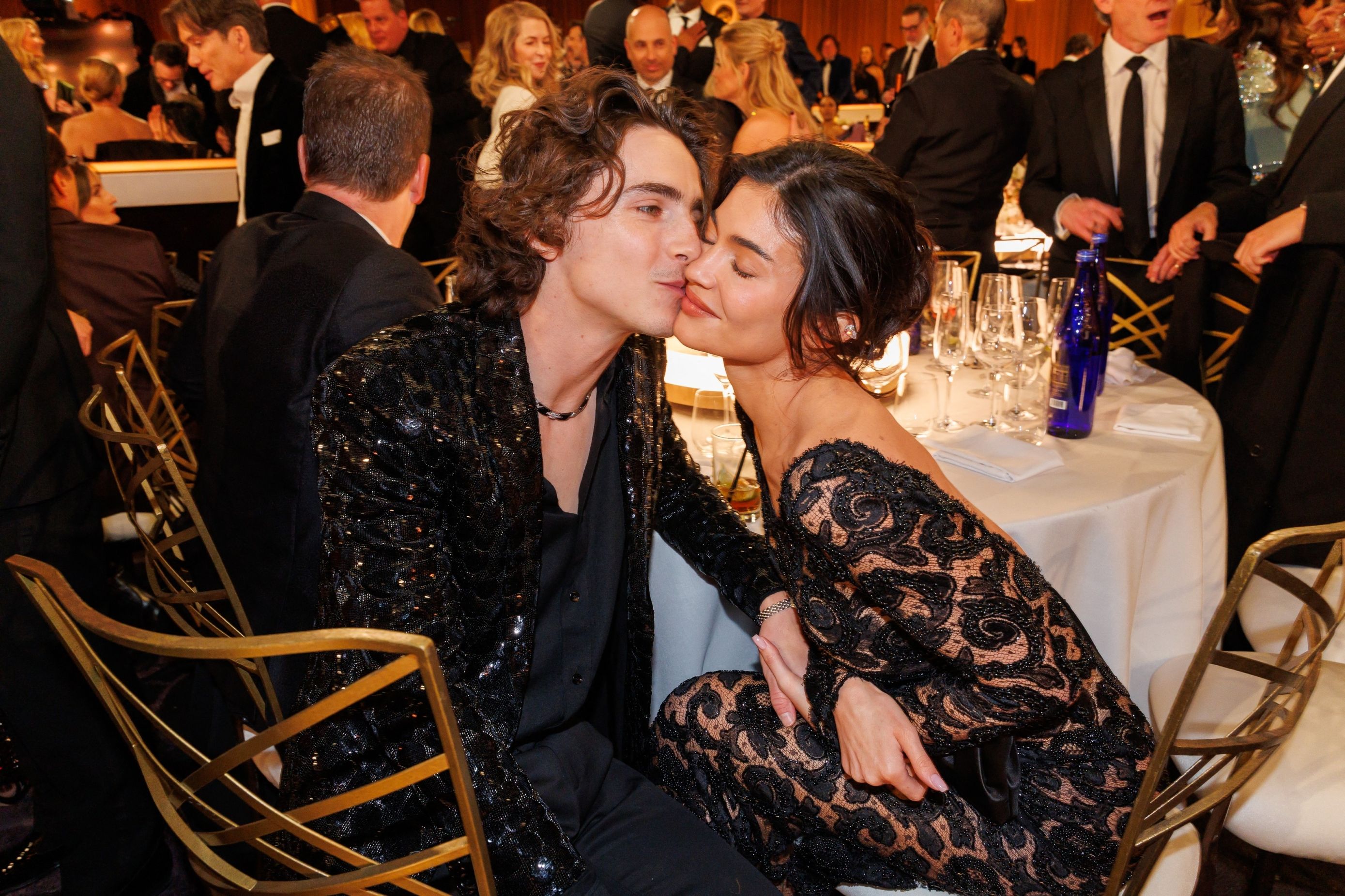 Timothée i Kylie, tajni razgovori Taylor i Selene, pobjednički govori: O kojim Golden Globes trenucima se danas priča?