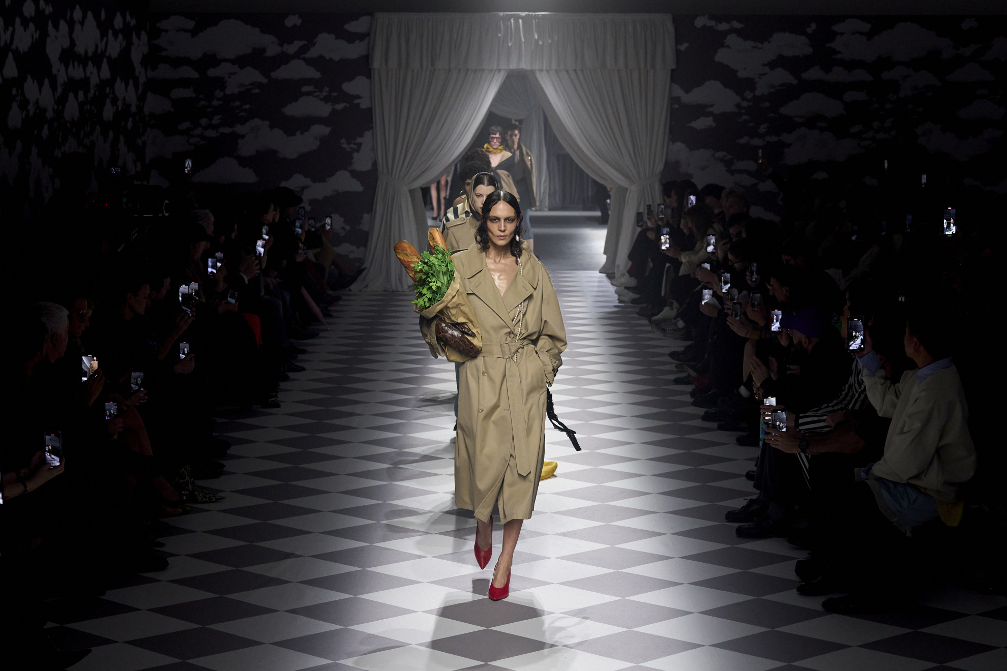 Prada, Moschino, Fendi, Giada: Prenosimo najuzbudljivije revije s Tjedna mode u Milanu