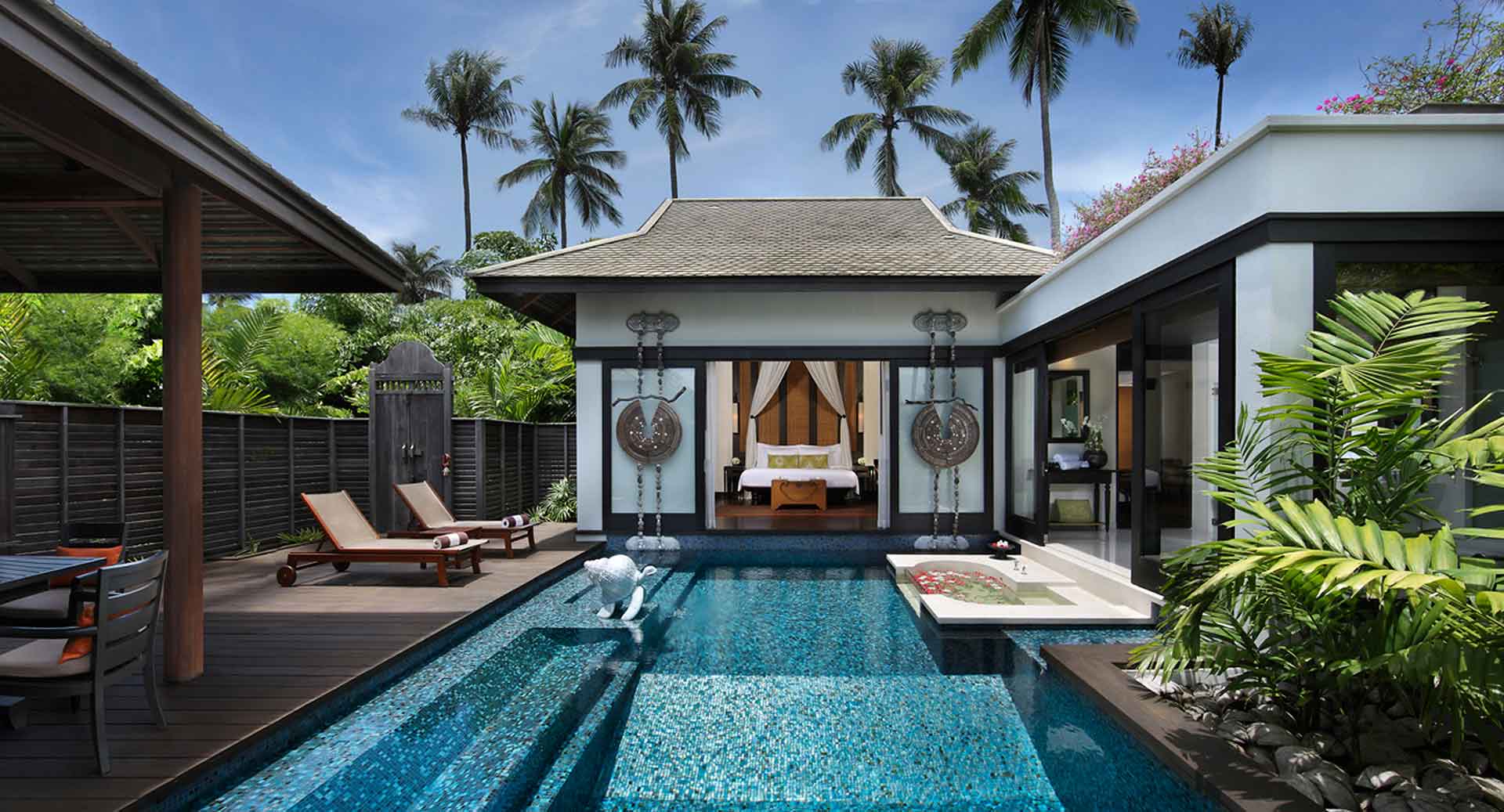 The White Lotus, Anantara Mai Khao Villas (3)