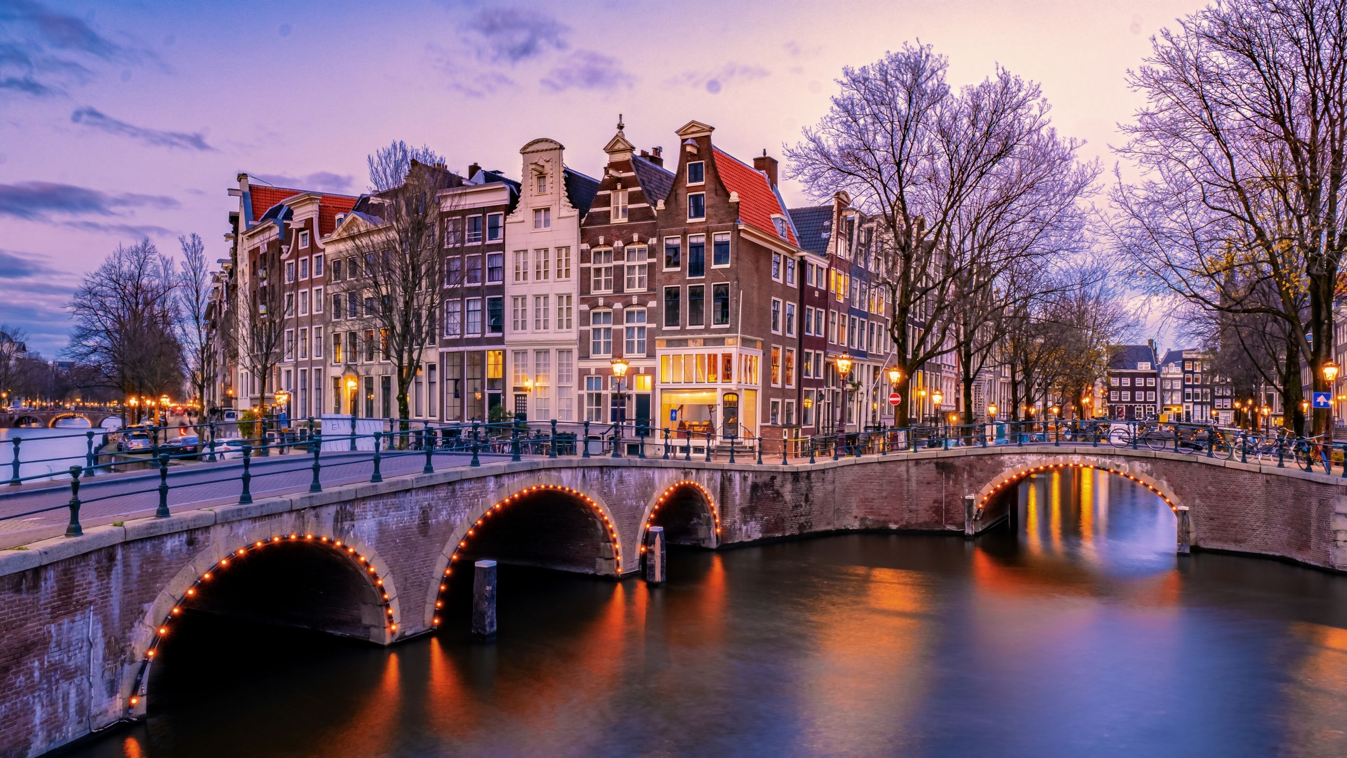 Amsterdam_iStock