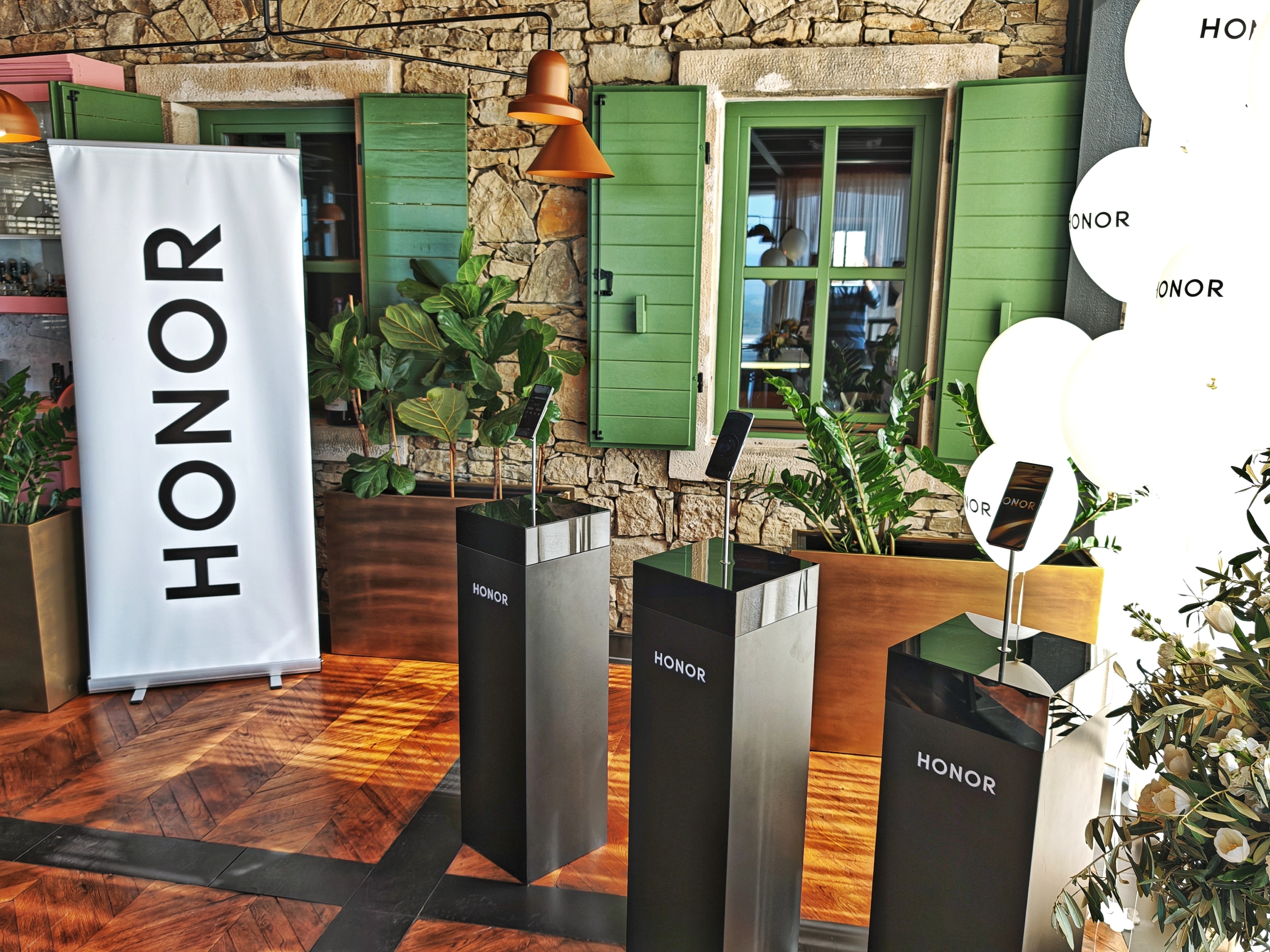 Idiličan krajolik Motovuna poslužio kao odlična kulisa za predstavljanje premium HONOR Magic6 Pro pametnog telefona