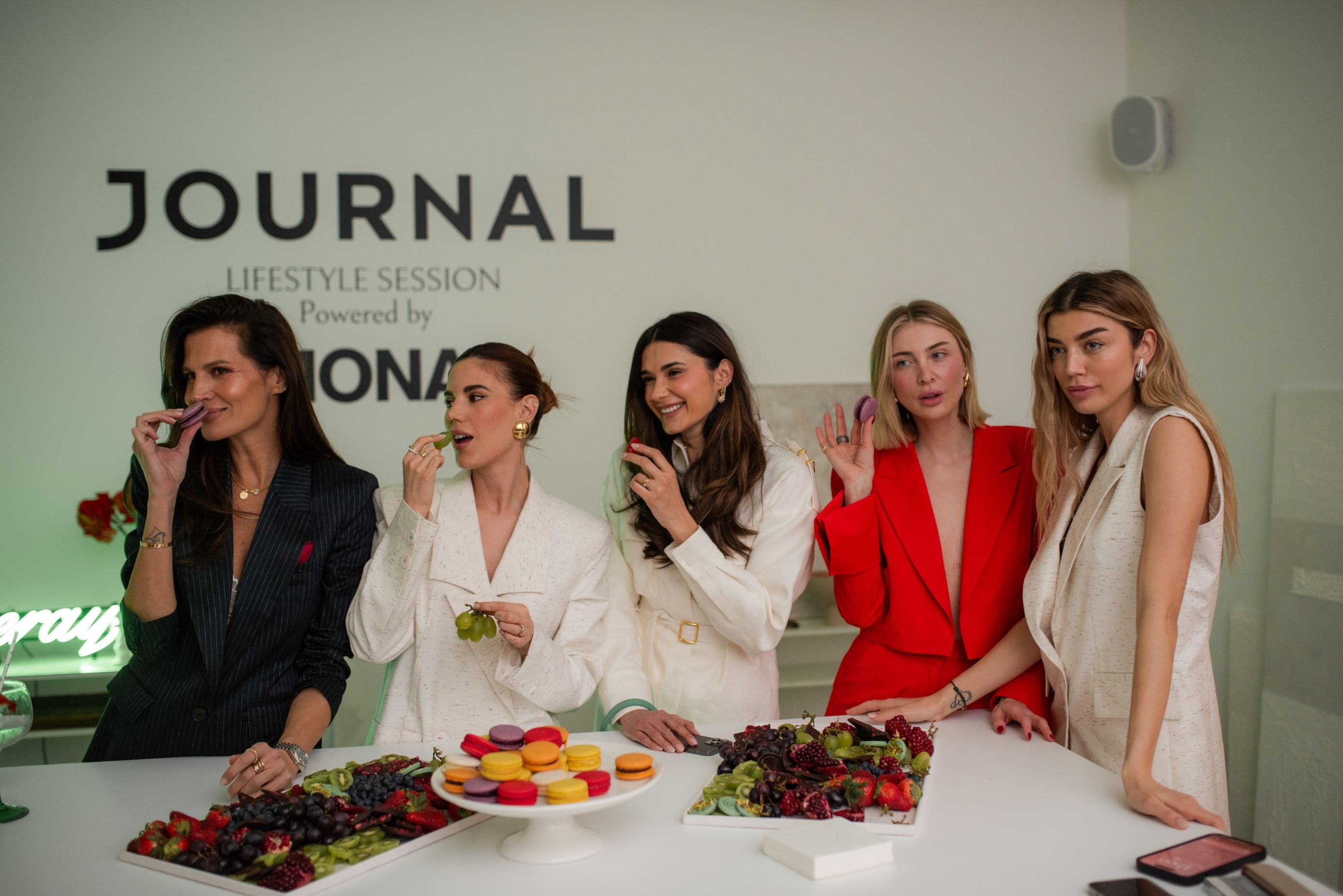 Iva Radić, Dora Martinović, Pamela Badžek, Luna Valas i Mia Matić x Torterie Macaron