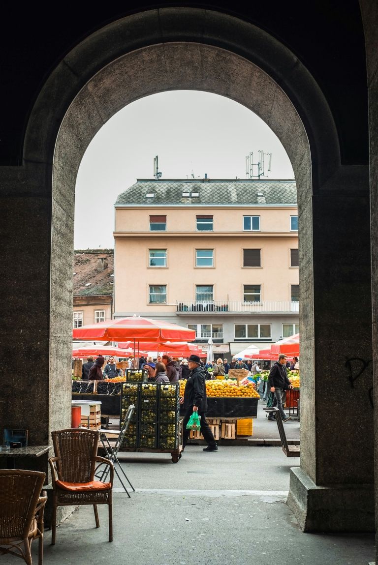 Prvi ovogodišnji PLACe Market na Dolcu: Zbog dva jela stvarali su se veliki redovi. Isprobali smo ih