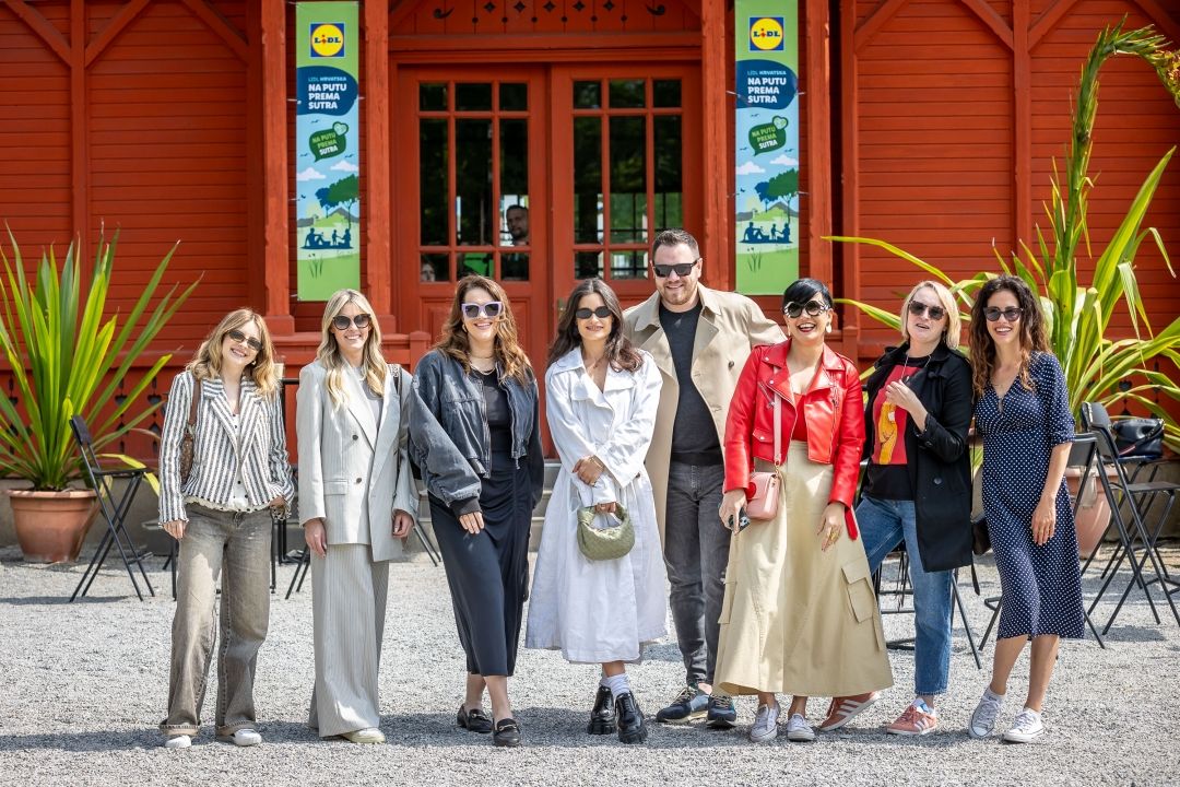 Matea Frajsberger, Andrea Andrassy, Maša Zibar, Ivana Pirizović, Mile Butorac, Sonja Švajhler, Tihana Veljačić, Kate Sušić