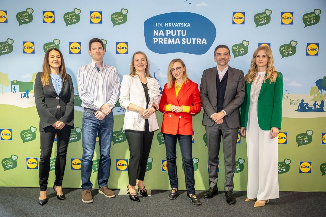 Mirjana Matesic, Rudjer Novak, Natalija Sosa, Iva Sulentic, Bojan Vukovic, Lana Jugo