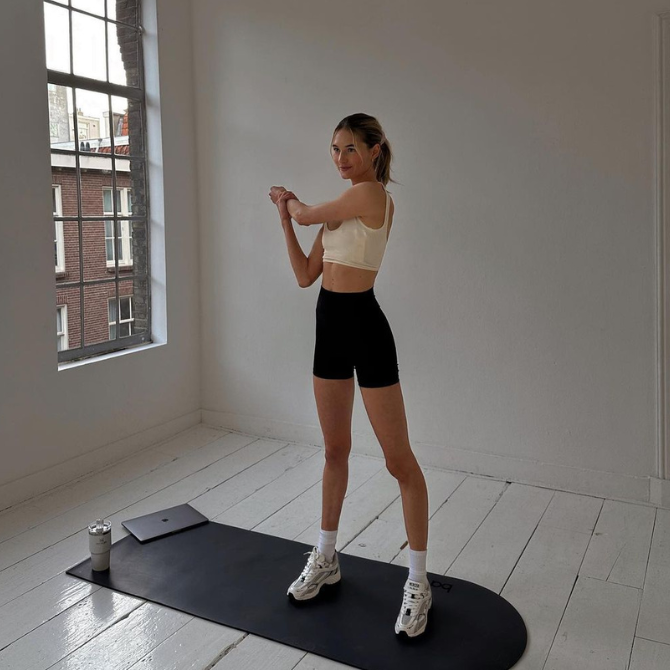 Jednostavna pilates vježba koja će vam pomoći ukloniti bol u leđima