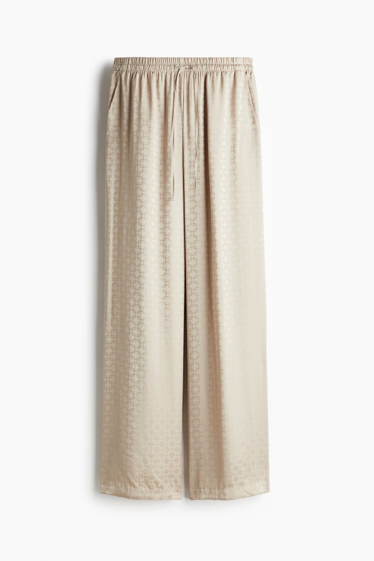 bijele i bež hlače H&M