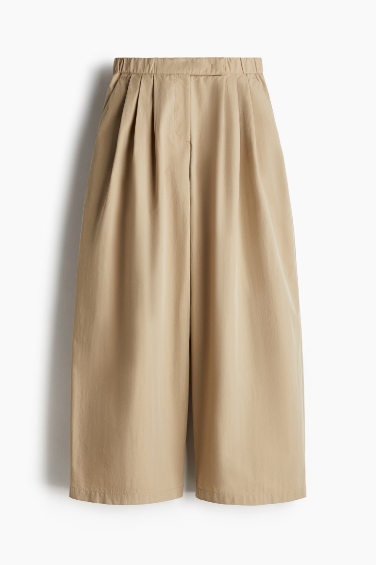 bijele i bež hlače H&M