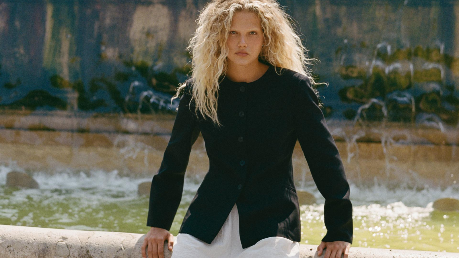Prema mišljenjima trendseterica, strukirani blejzeri će zamijeniti oversized modele: Izdvajamo 20 favorita