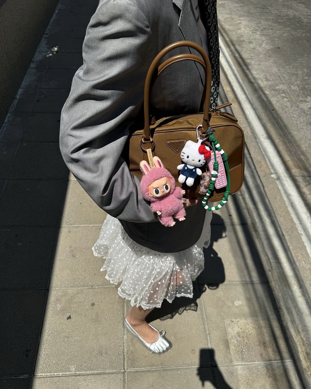 Novi trend u nastajanju: Po uzoru na Jane Birkin, torbe ukrašavamo privjescima i raznim dodacima