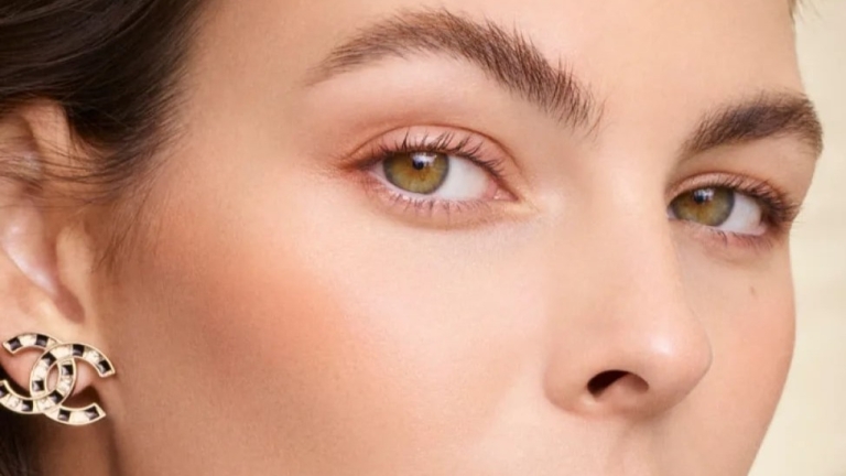 chanel tekući puder