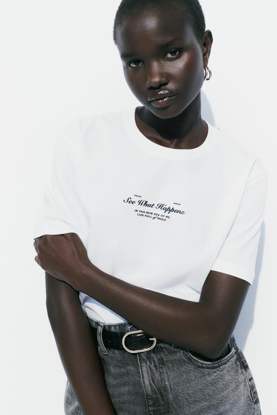 majica s tekstom Zara proljeće ljeto 2024