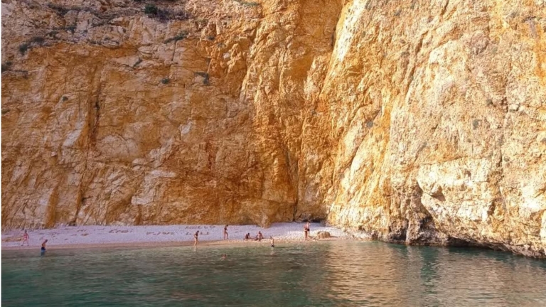 Zlatna plaža
