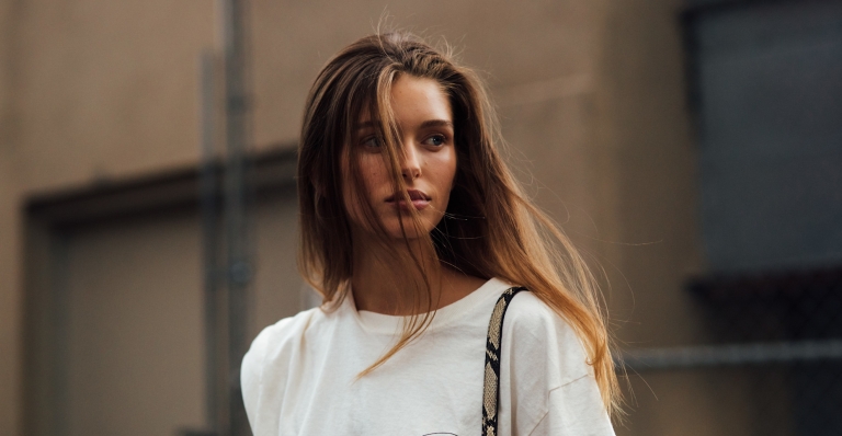 bambi brunetee_New York str S26 1771