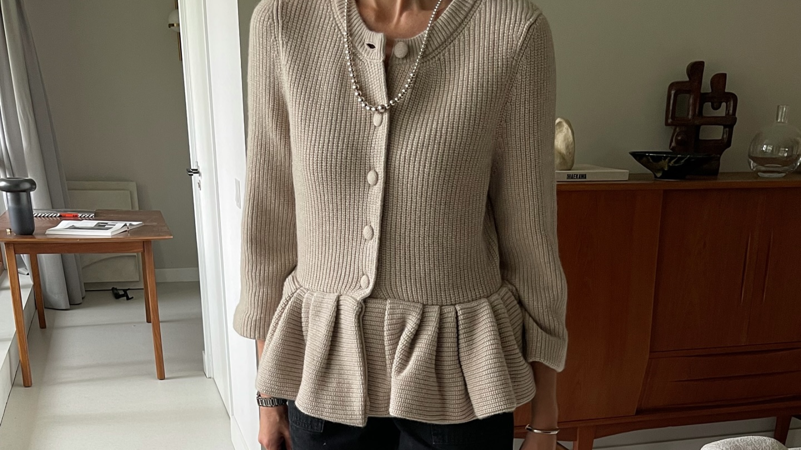 Ako imate kruška ili jabuka građu tijela, peplum topići su najlaskaviji izbor. Ovo su naši favoriti