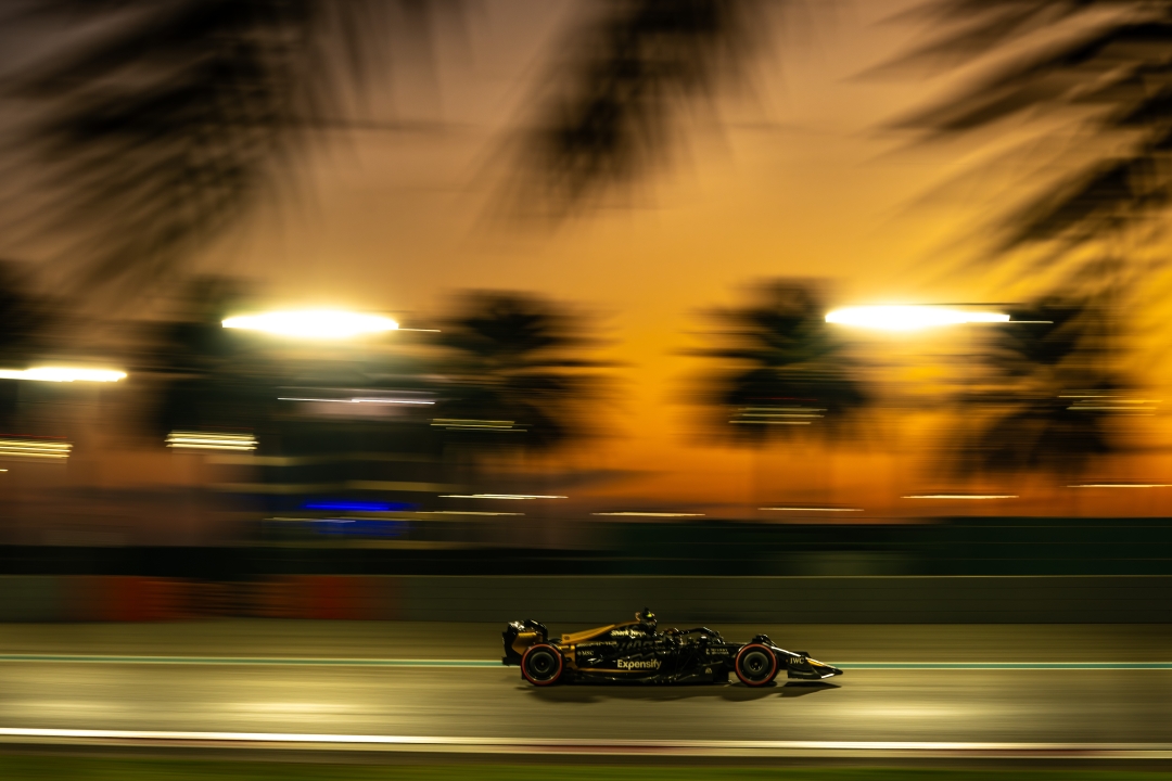 F1