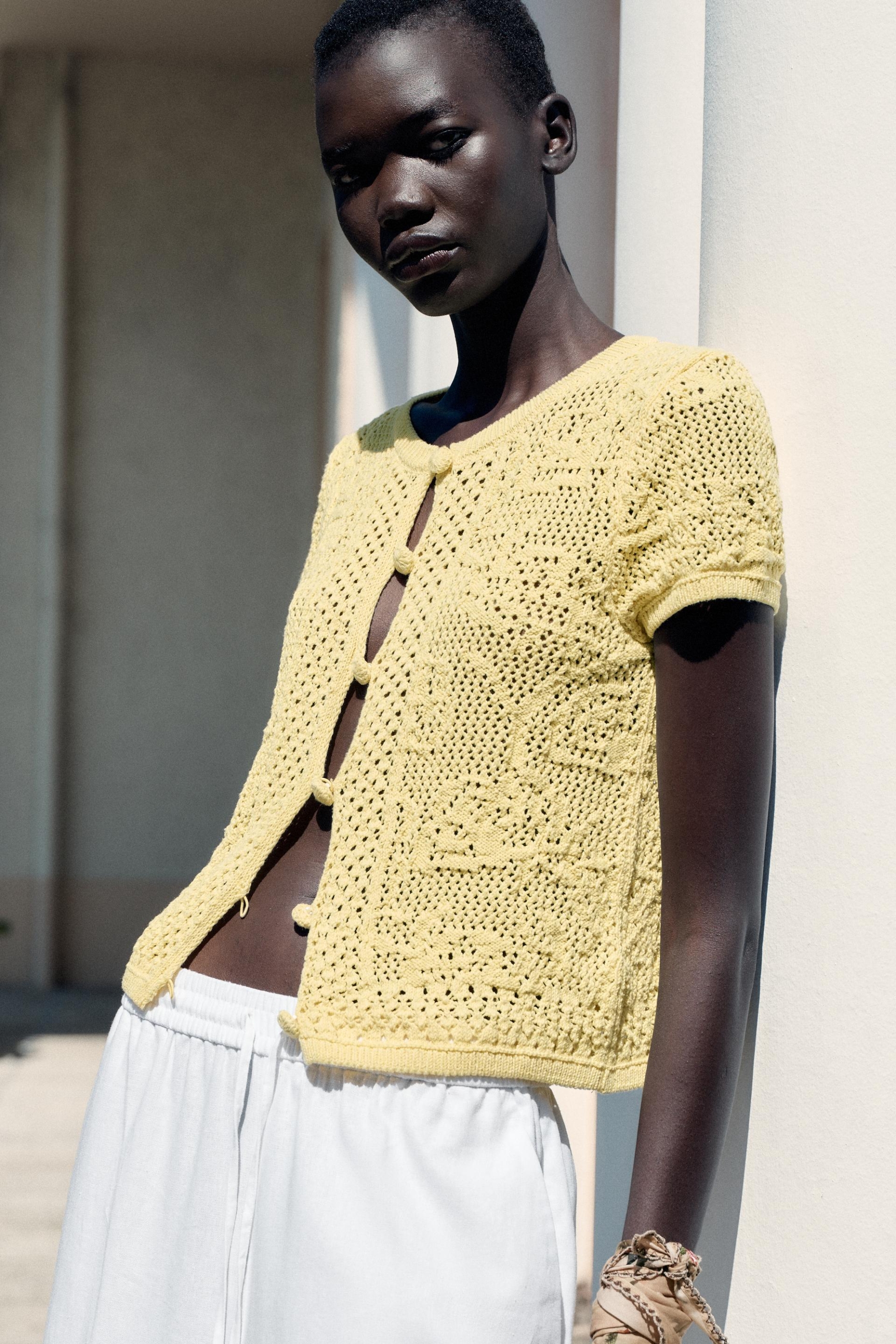 butter yellow nijansa Stradivarius