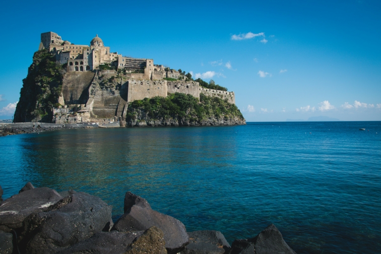 samostan na Ischiji_Unsplash