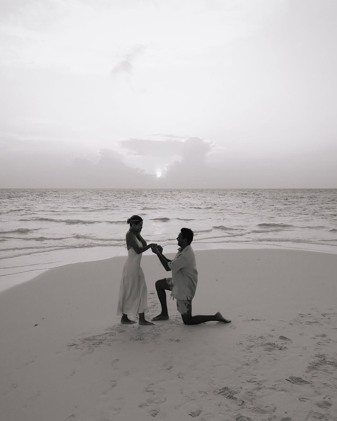 Zaruke na Maldivima: Domaći influencerski par objavio je romantične fotografije