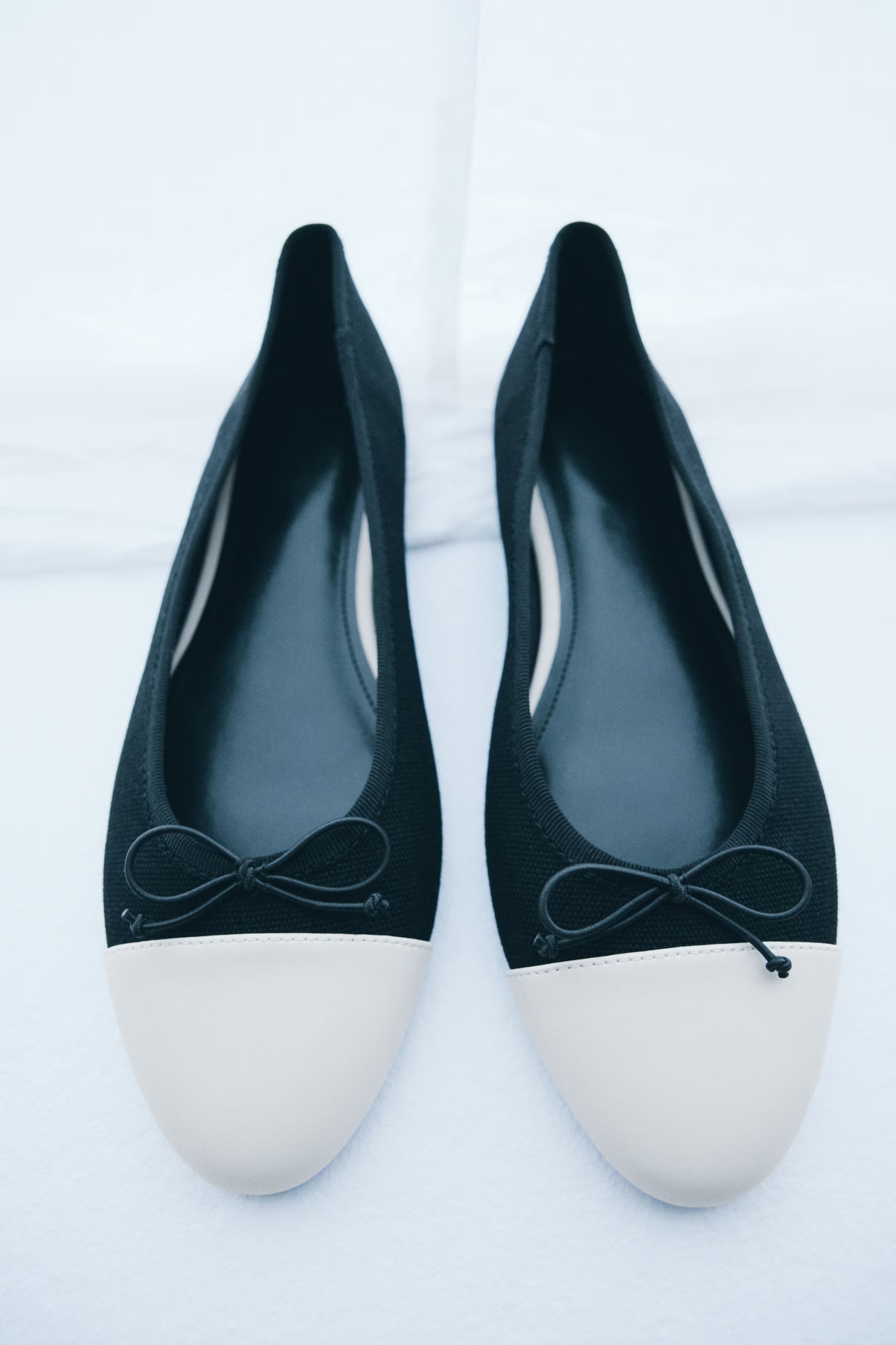 H&M dvobojne balerinke