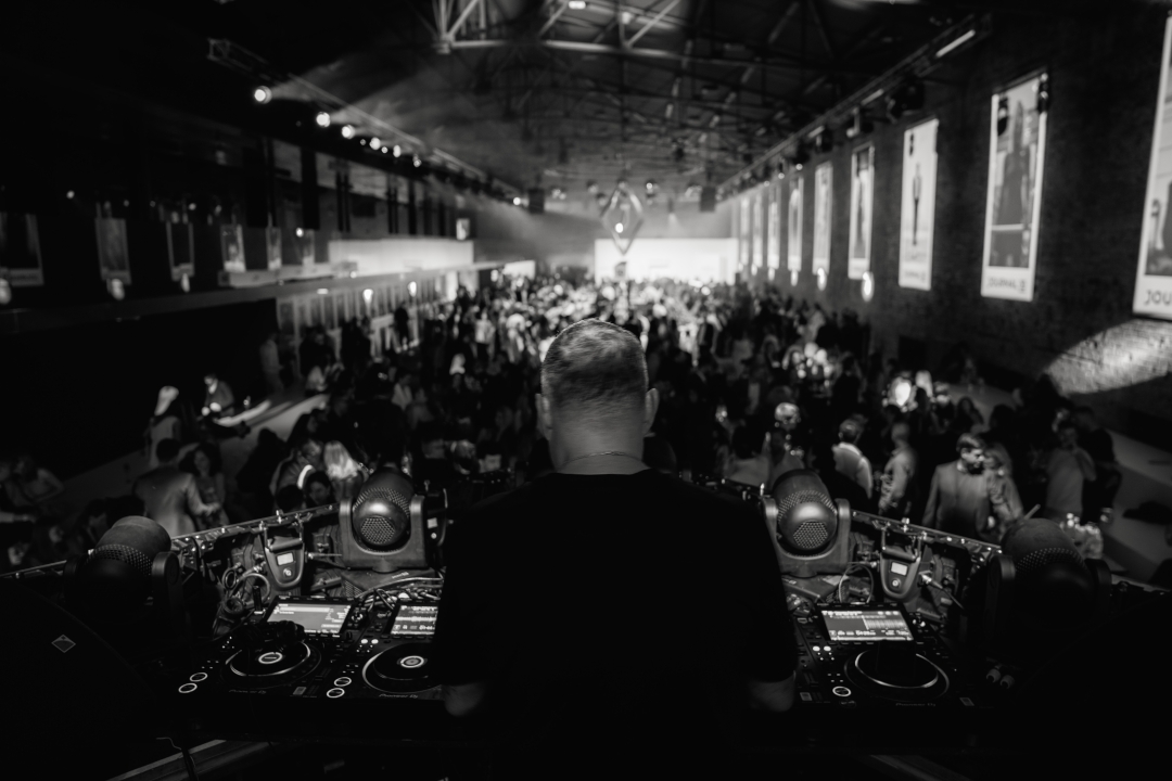 JOURNAL10 party