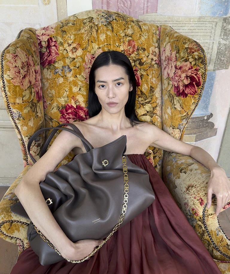 Nova Ferragamo torba