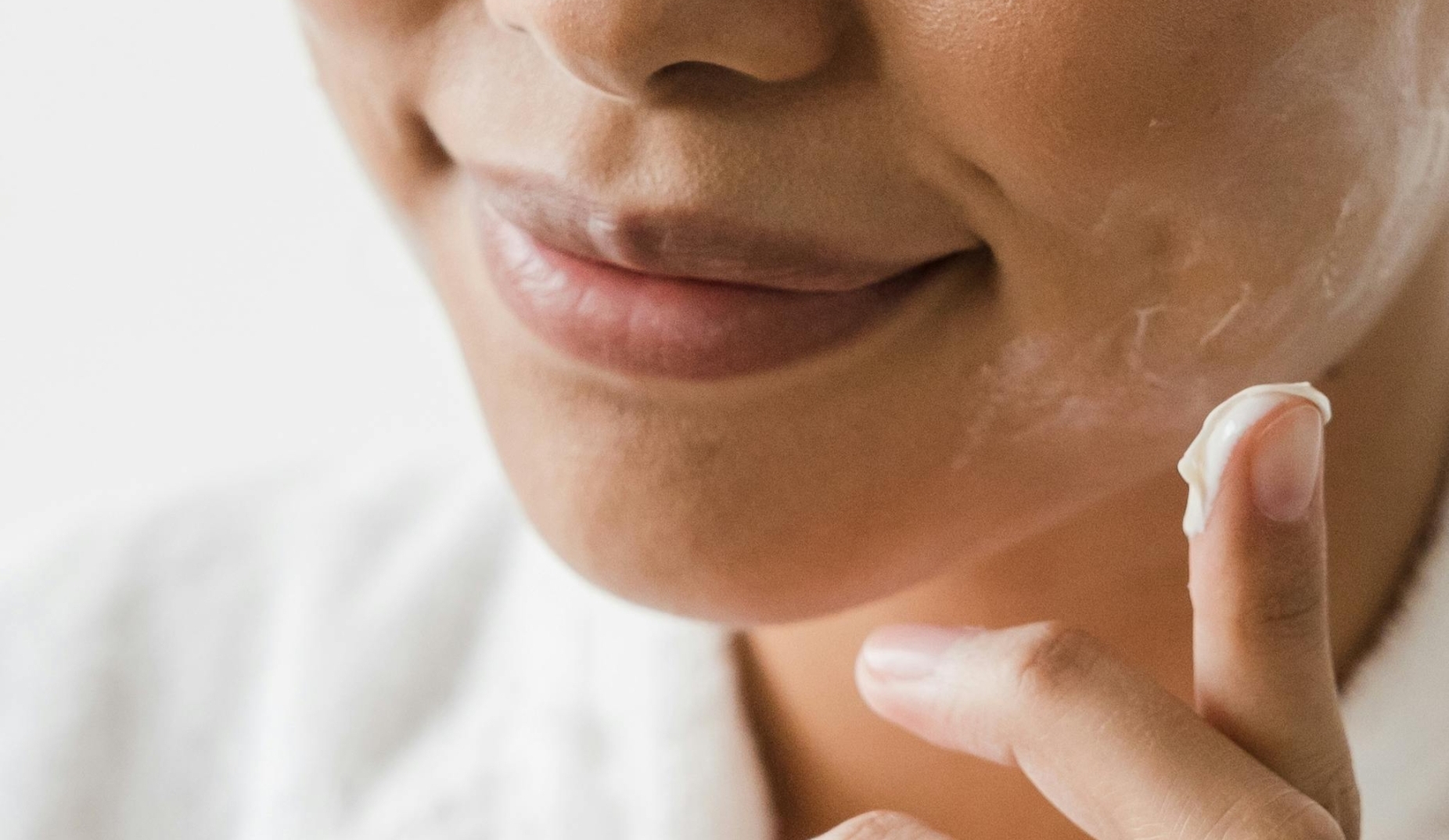 Prirodna krema za lice koja briše nepravilnosti i akne oduševila je sve beauty entuzijaste