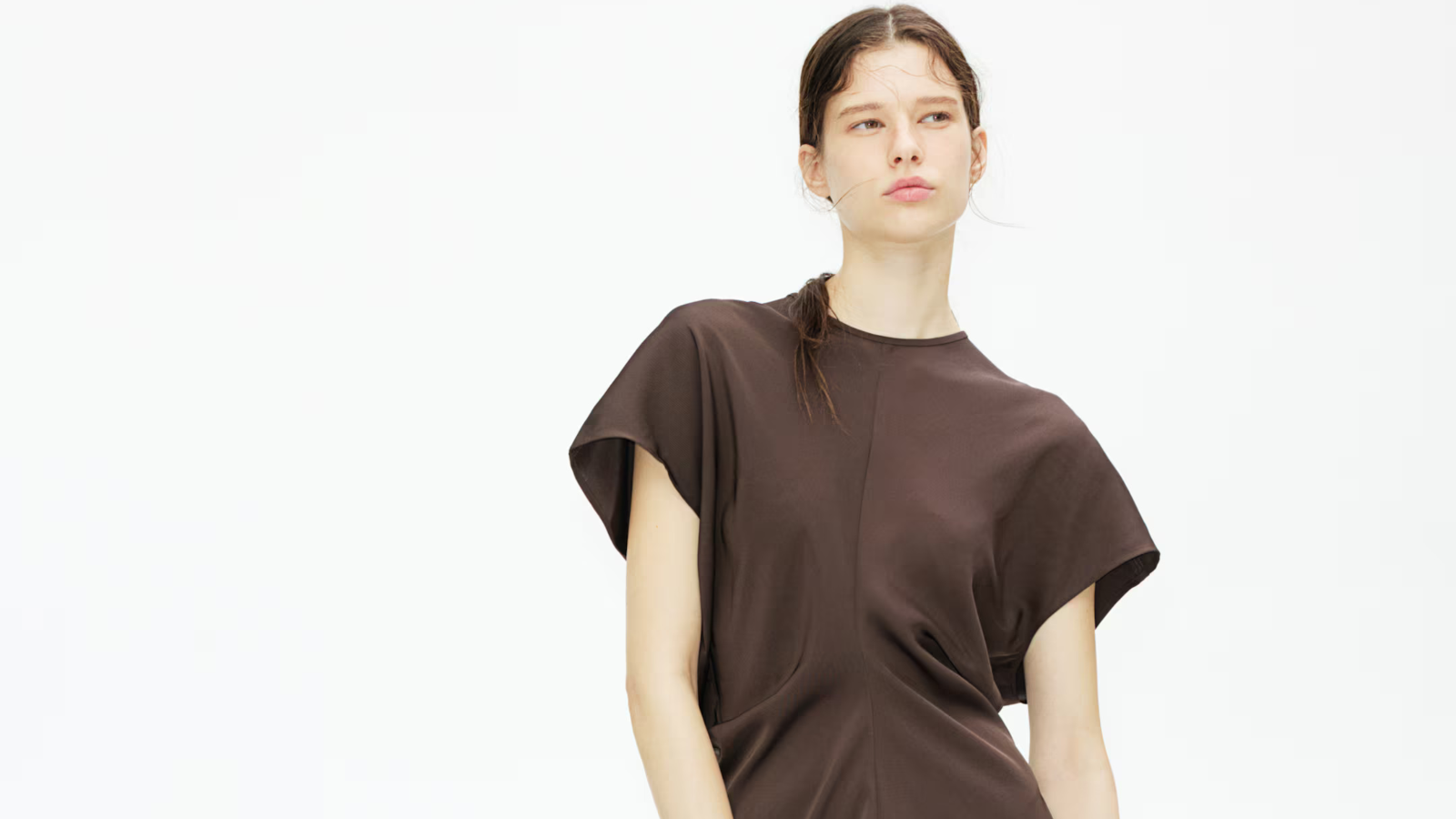 Best buy: H&M ima haljinu koja krije jako dobar kroj i podsjeća na viralni Victoria Beckham model