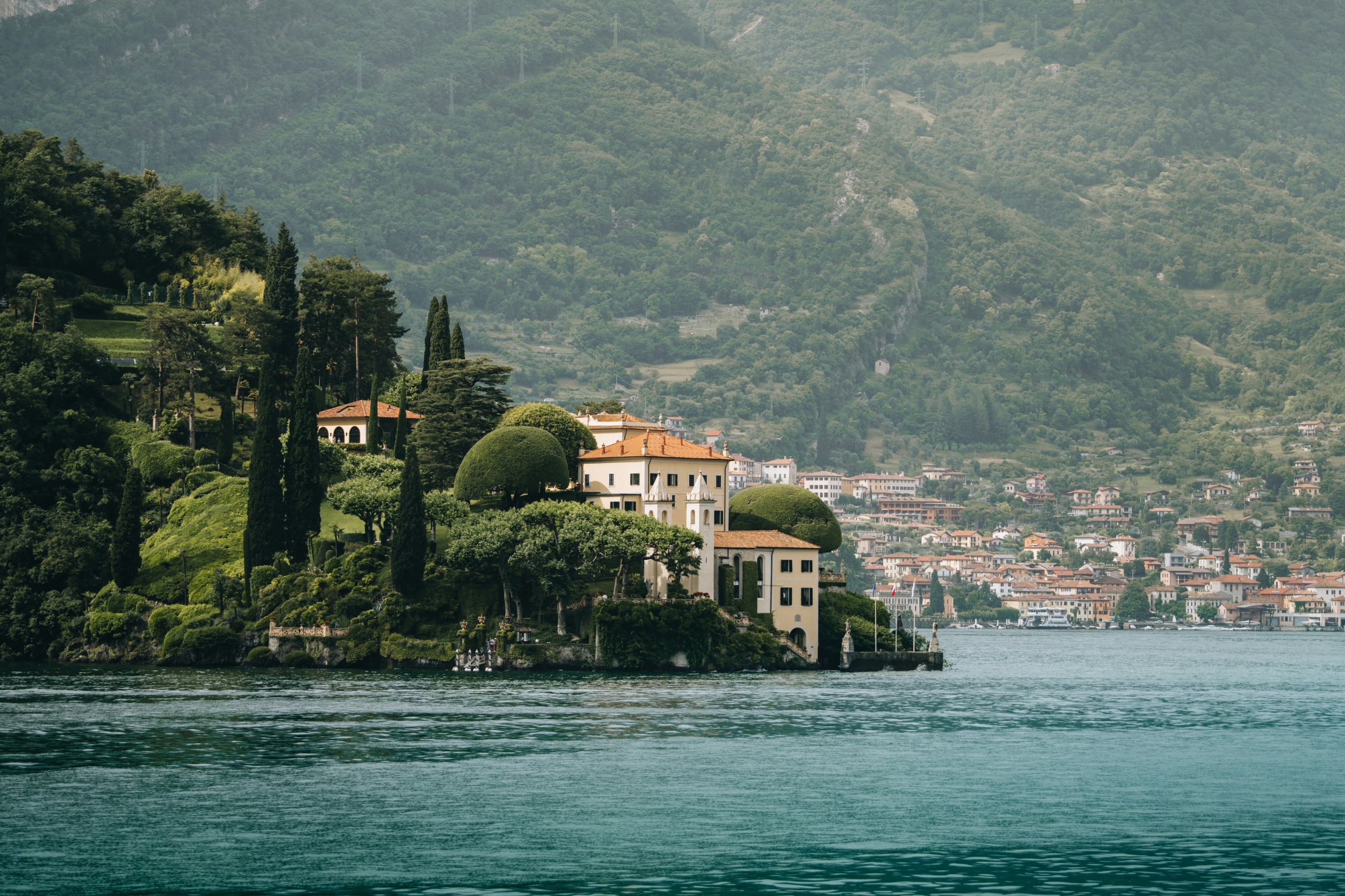 Jezero Como_peter-thomas-ZNKin8lN7UI-unsplash
