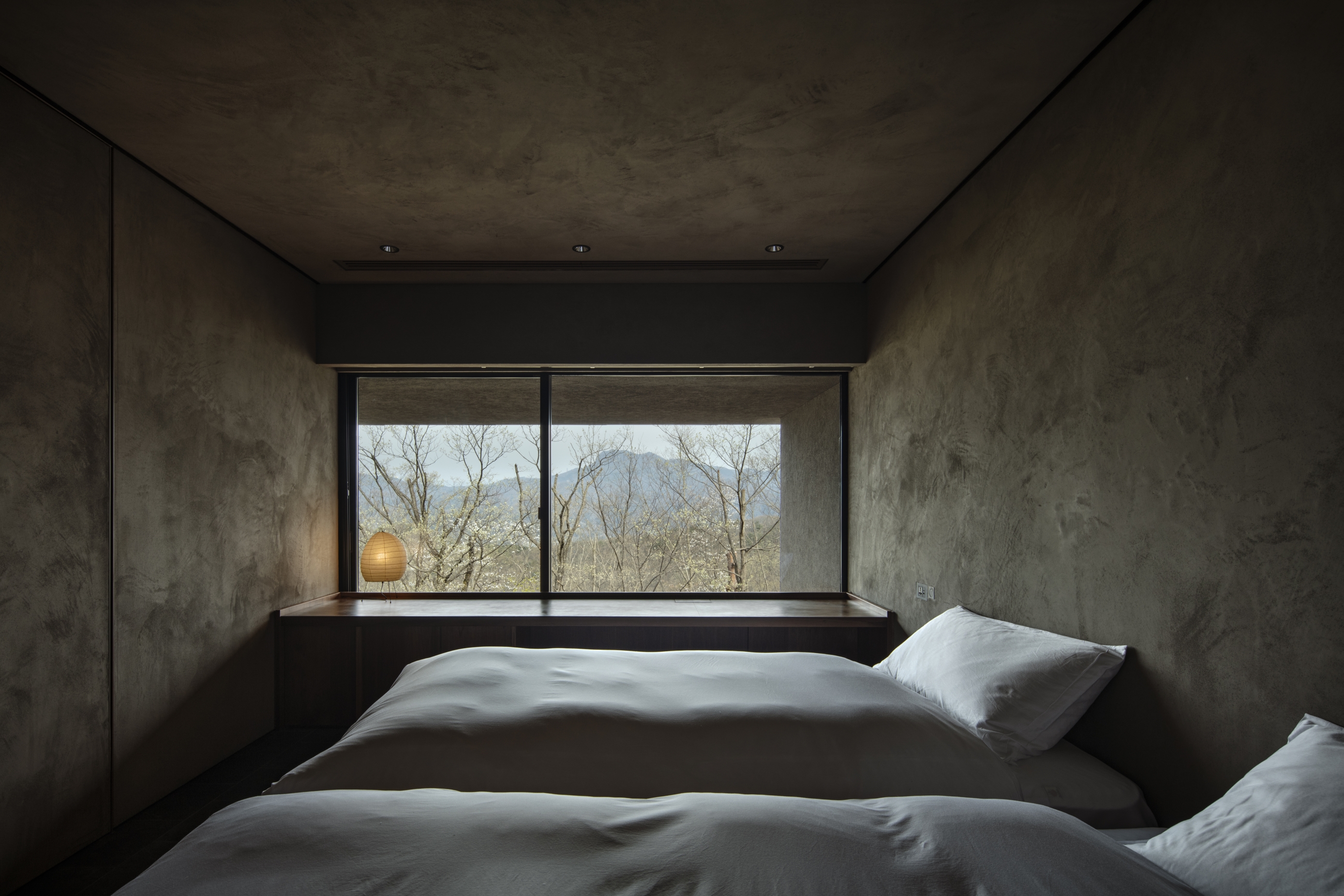 NOT A HOTEL MINAKAMI TOJI