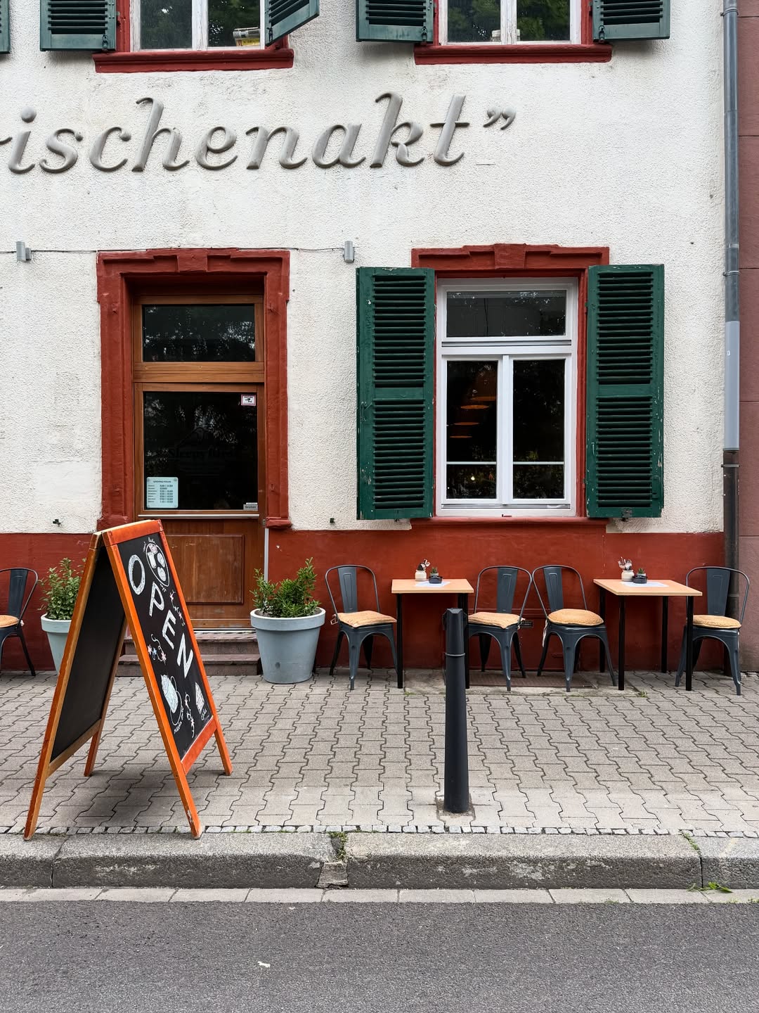 Deni Srdoč otvorio Sleepy Bird: Specialty kava, brunch i opuštena dnevna vibra s potpisom slavnog chefa