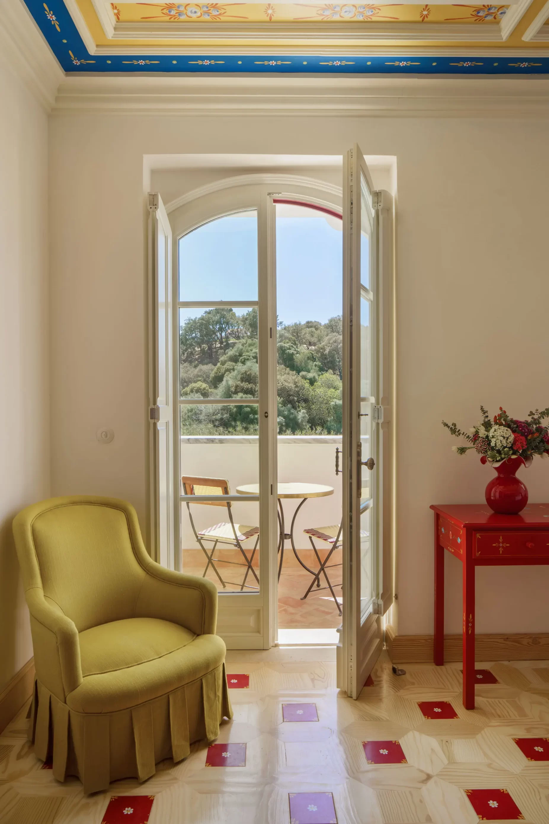 Zavirite u luksuzni hotel Christiana Louboutina u Portugalu koji nosi ime po njegovoj prepoznatljivoj boji
