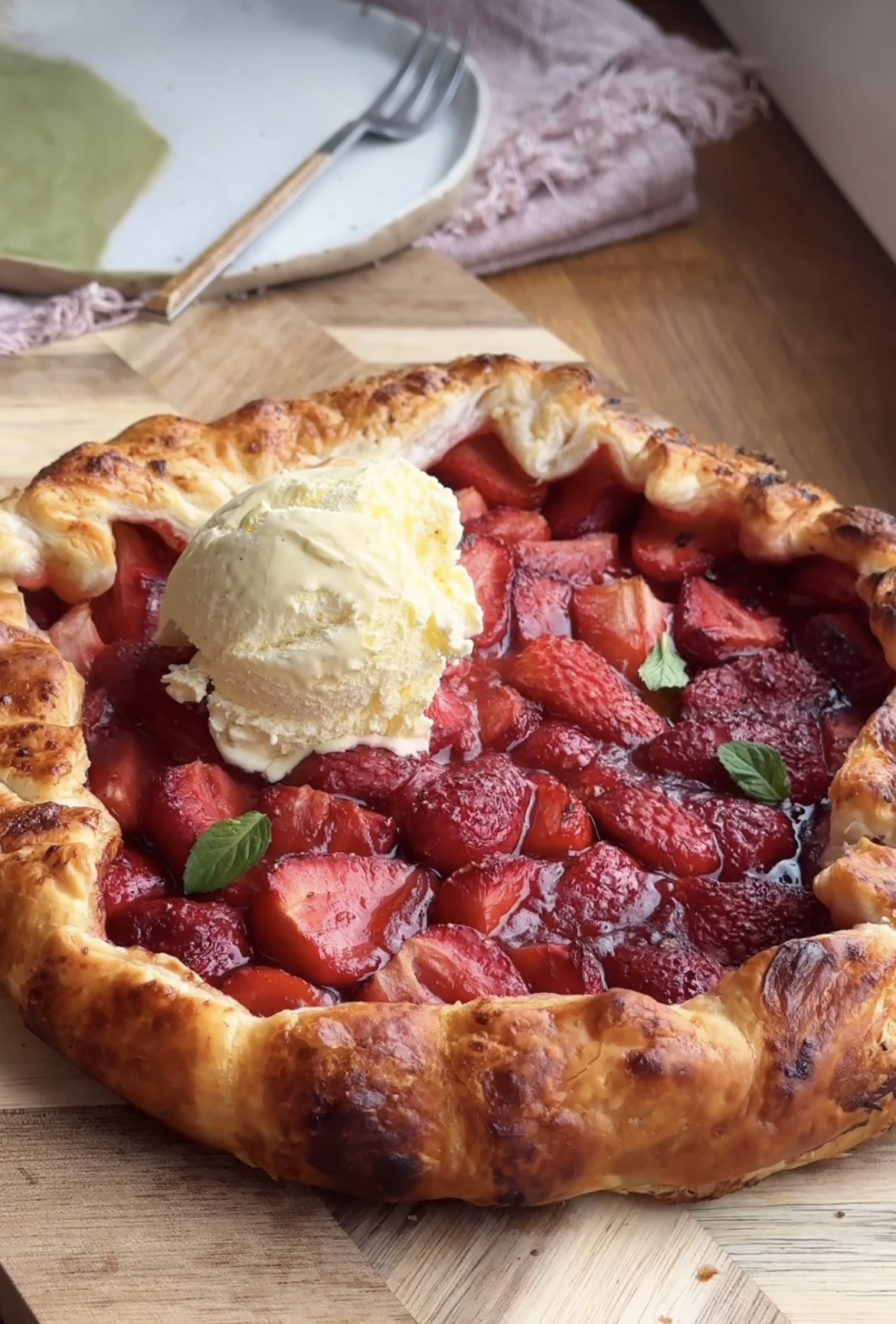 Foodoris ima recept za brzi galette s jagodama: Uz gotovo lisnato tijesto, treba vam 10 minuta za pripremu