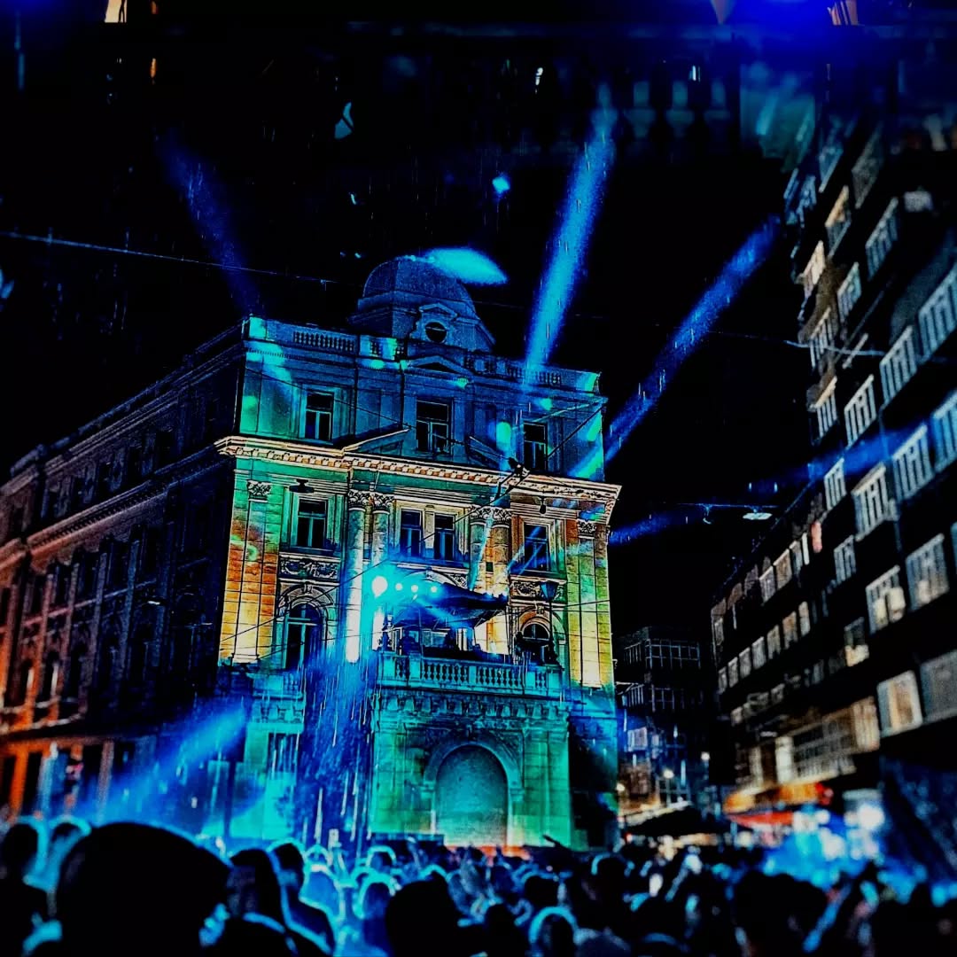 Klabika je sinonim za noćni život, a poznati su po partyjima na top lokacijama diljem regije i Europe
