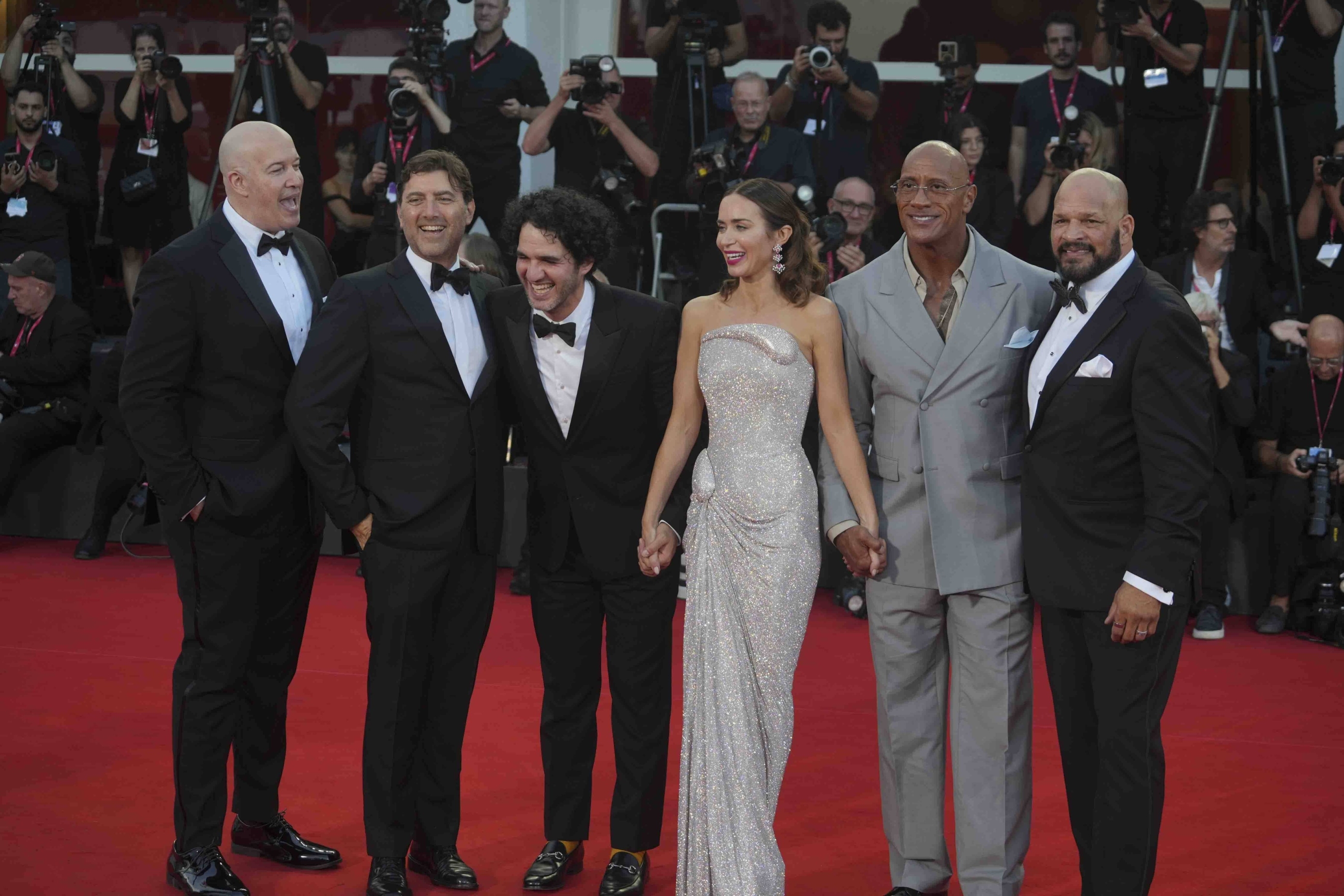 The Rocku se smiješi Oscar? Njegov film je u Veneciji dobio jedan od najdužih aplauza dosad