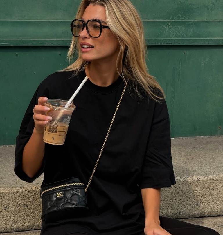 Kozmetičke torbice nosimo i po vani? Ovi modeli su najnoviji trend, a ono što ih izdvaja je njihov oblik