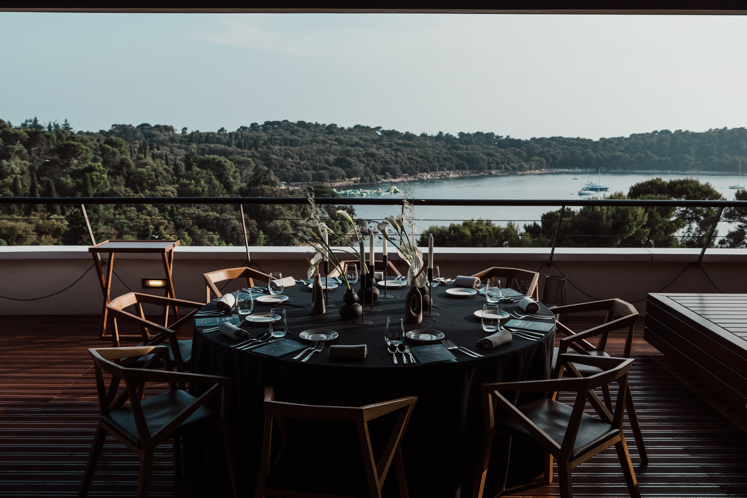 Zaboravite klasične večere – The 5 Senses Dinner u Rovinju ne sliči ničemu što ste doživjeli. Bili smo tamo