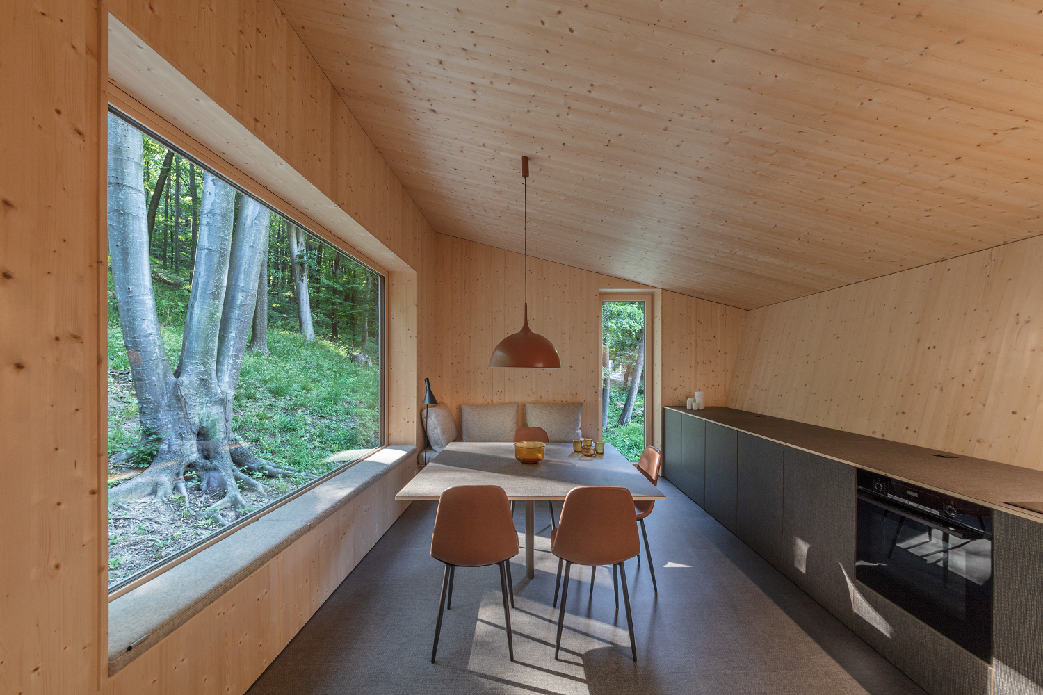 Cabin Moss (5)
