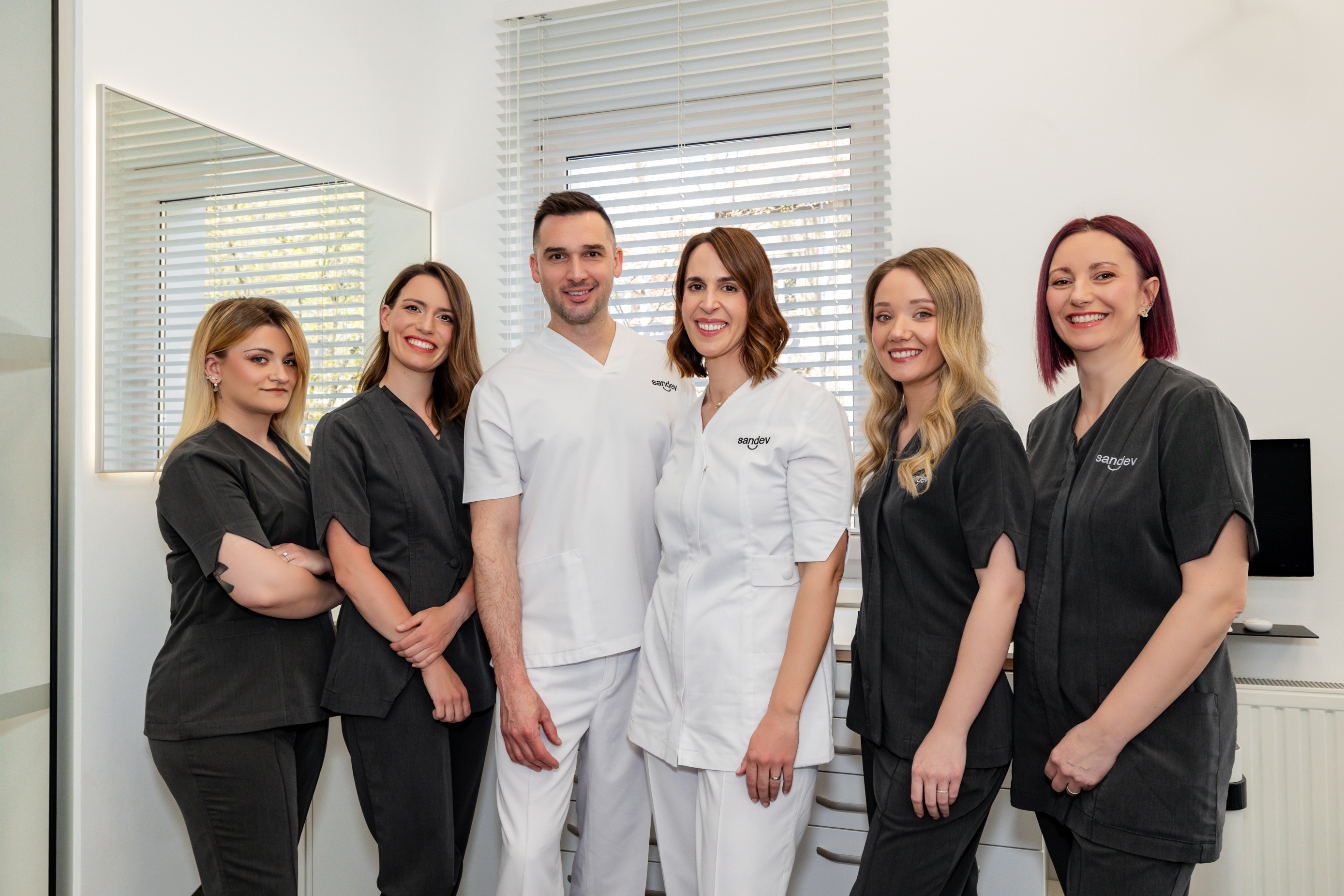 Dental Sandev tim