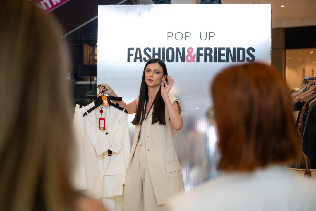 Fashion Company pop up event
